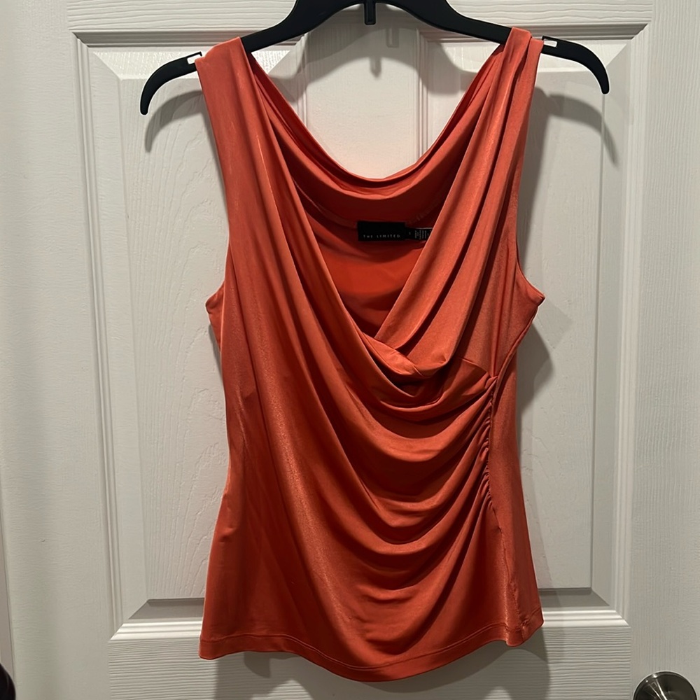 THE LIMITED ladies Choral Sleeveless Blouse. Size Small. Great layering Piece.